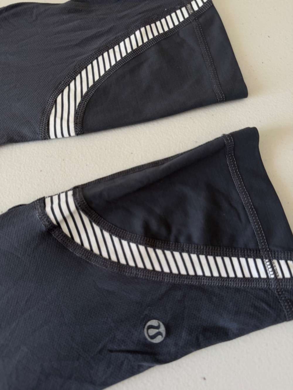 Lululemon Run: Inspire Crop II size 6 - Picture 5 of 12
